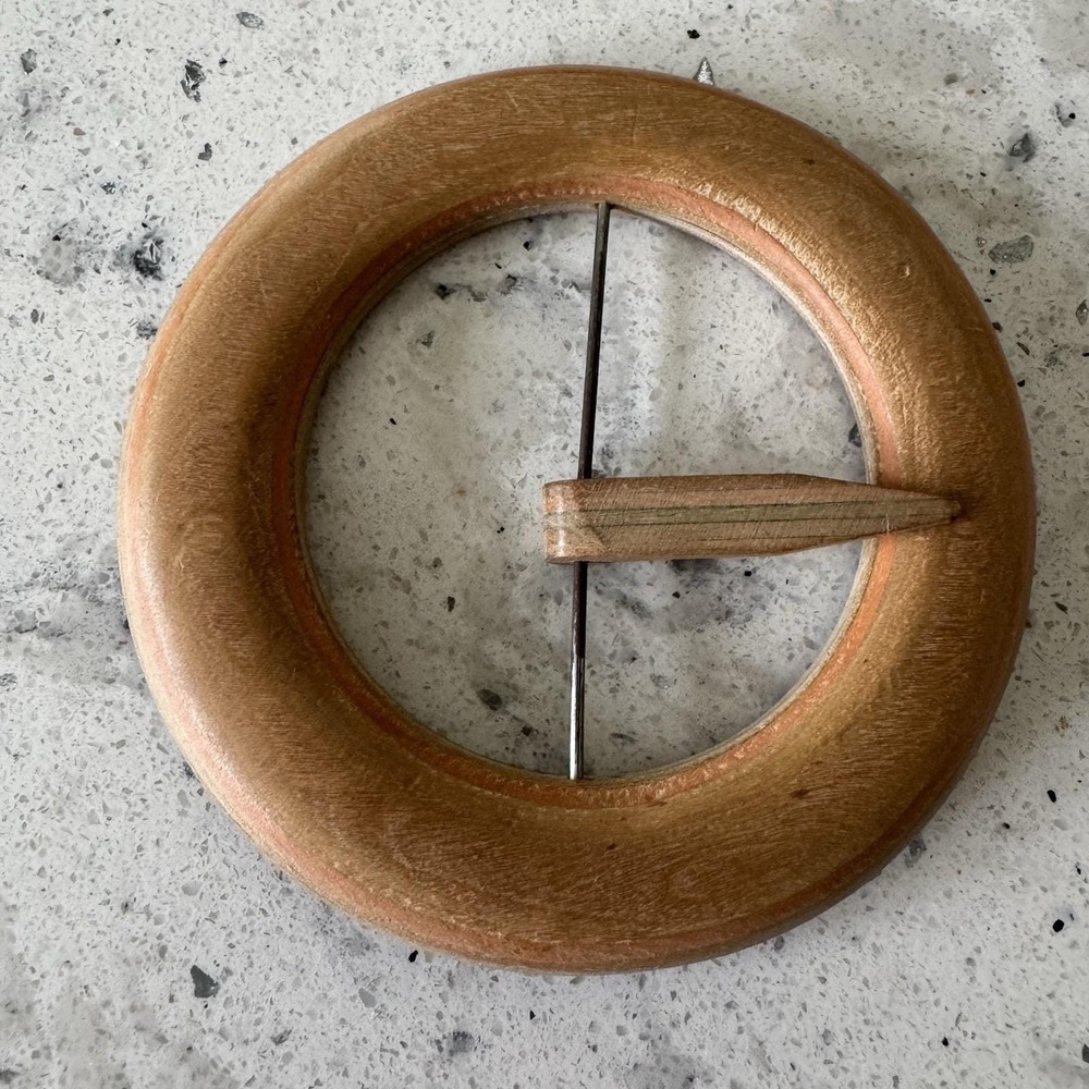 Vintage Wooden Belt Buckle Scarf Clip 3 1/2" Round With Metal Bar Wooden Prong